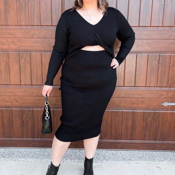 White Birch Ribbed Long Sleeve V-Neck Bodycon Dress with Front Cutout Detail - Picture 6 of 6